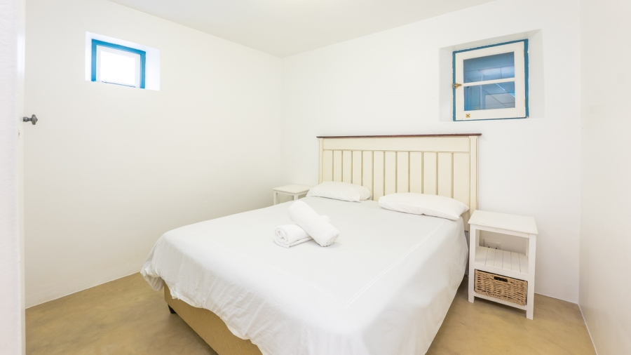 6 Bedroom Property for Sale in Struisbaai Western Cape